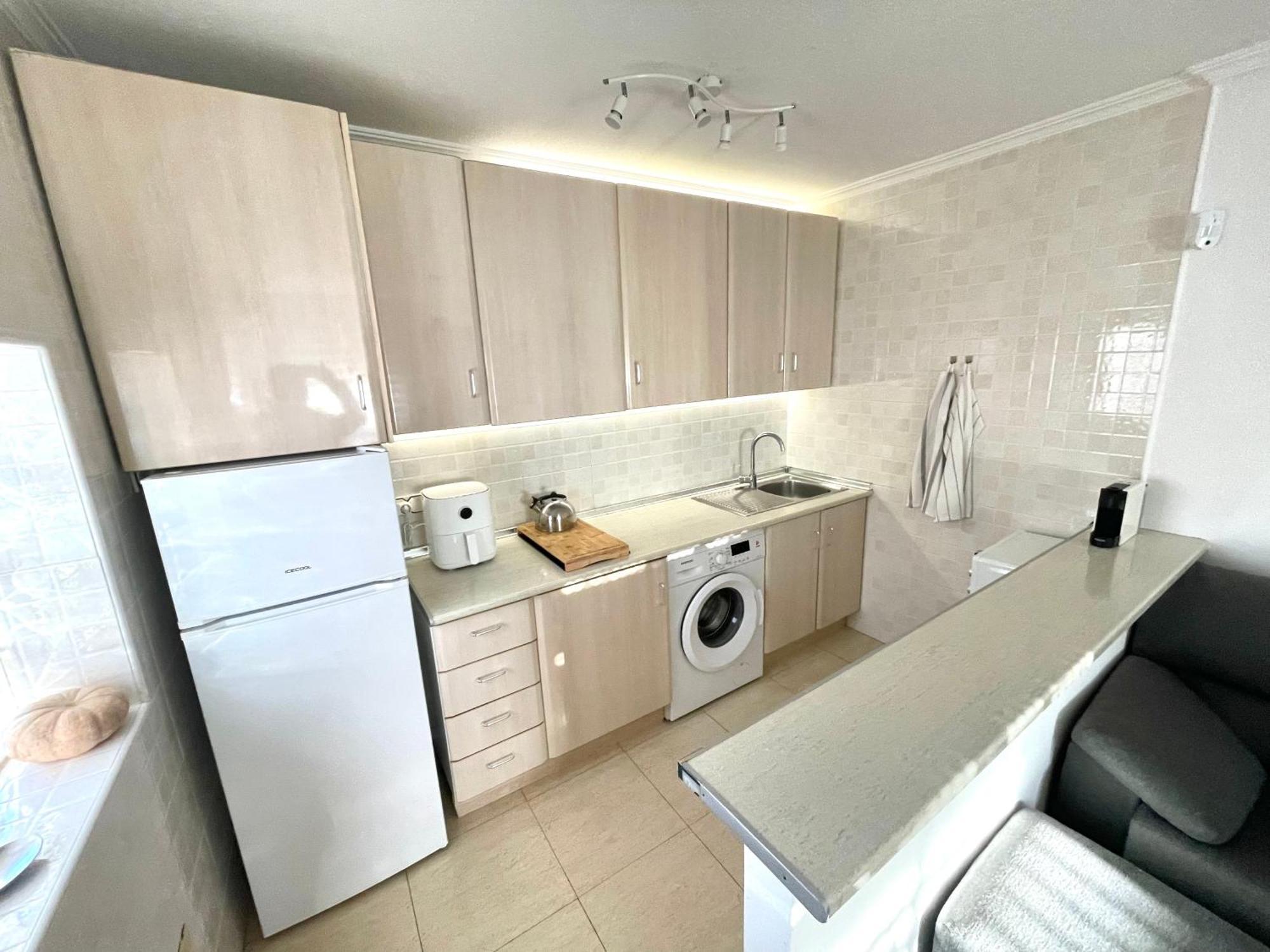 Pretty Bungalow With Private Terrace Полоп Екстер'єр фото